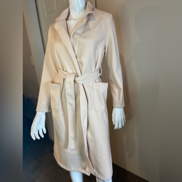 JS Brand Jackets & Blazers - JS~Solid Cream~Notched Lapel~Duel Pocket~Belted~Lightweight~Trench Coat~Size S